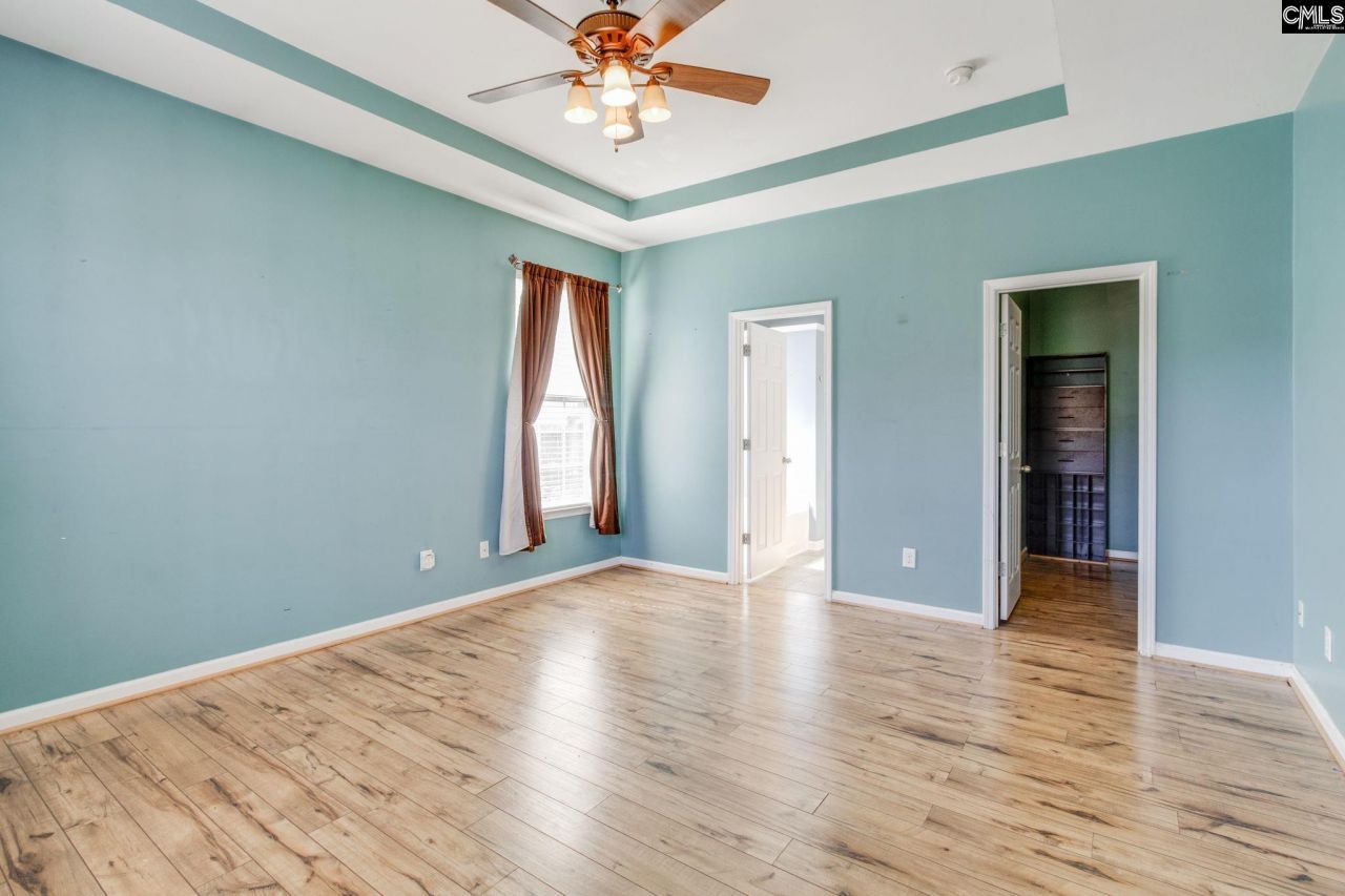 210 Flora Springs Circle Photo 17