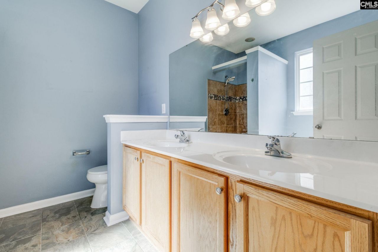 210 Flora Springs Circle Photo 19