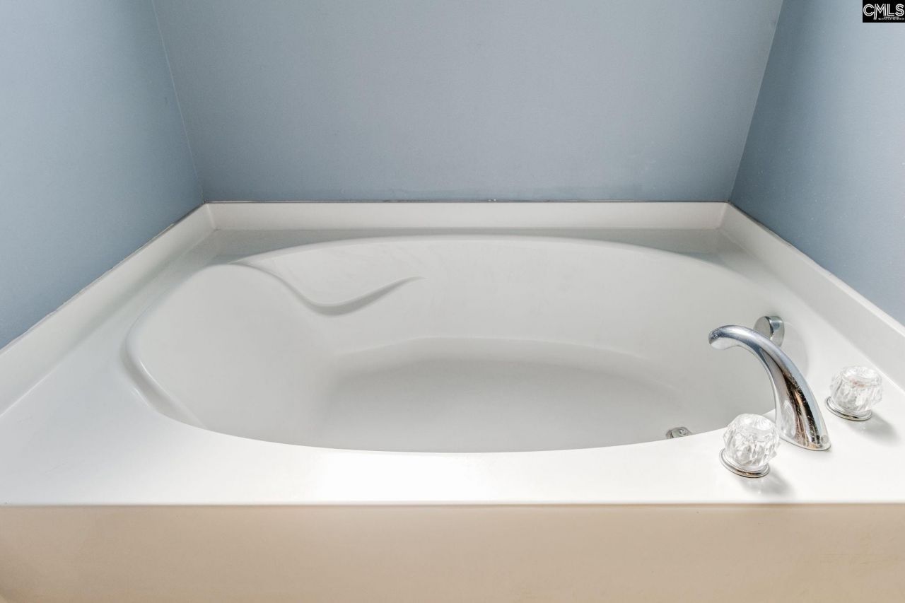 210 Flora Springs Circle Photo 20