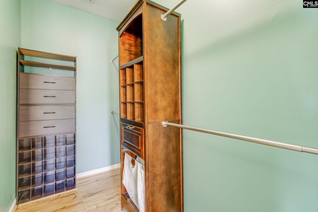 210 Flora Springs Circle Photo 22