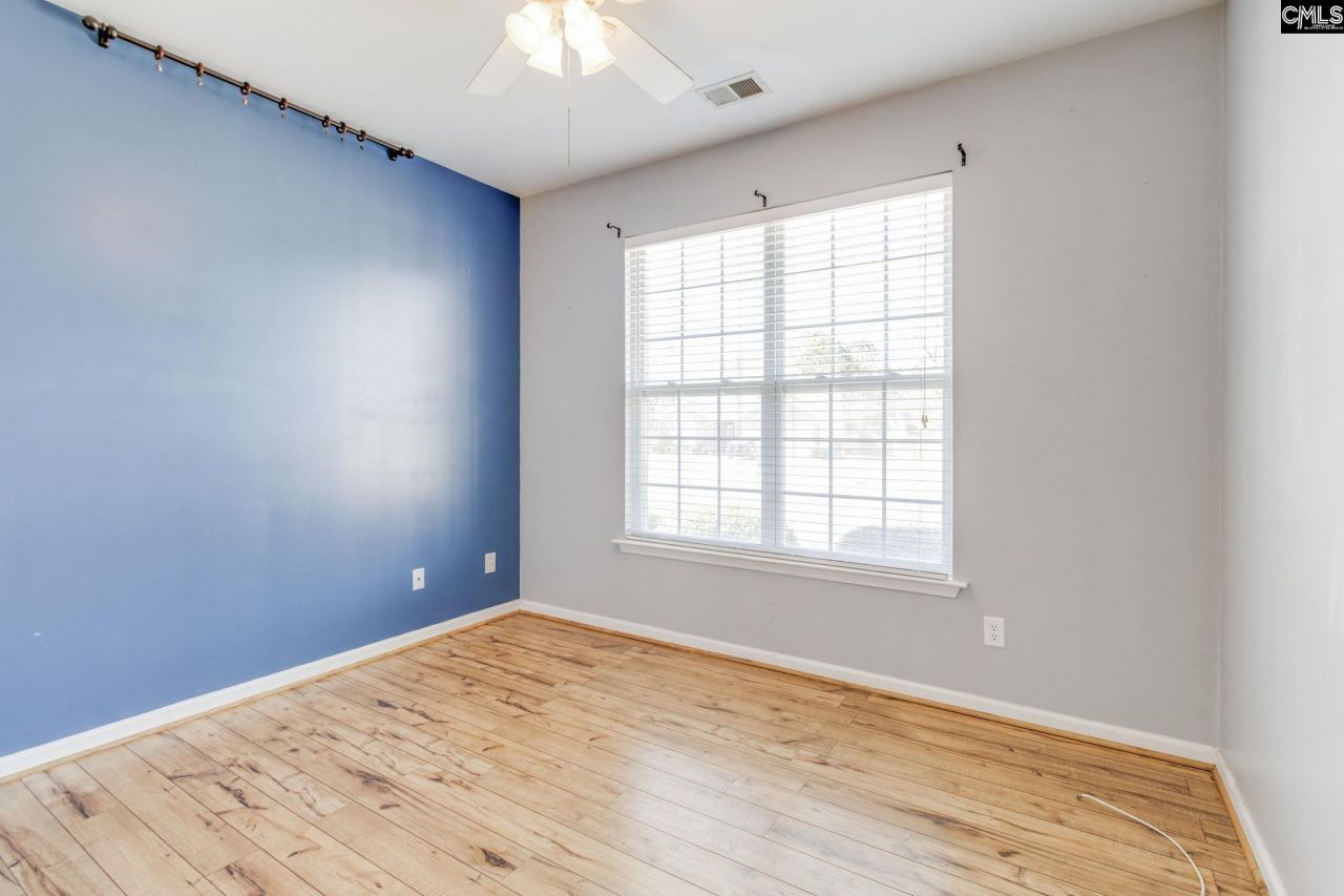 210 Flora Springs Circle Photo 23