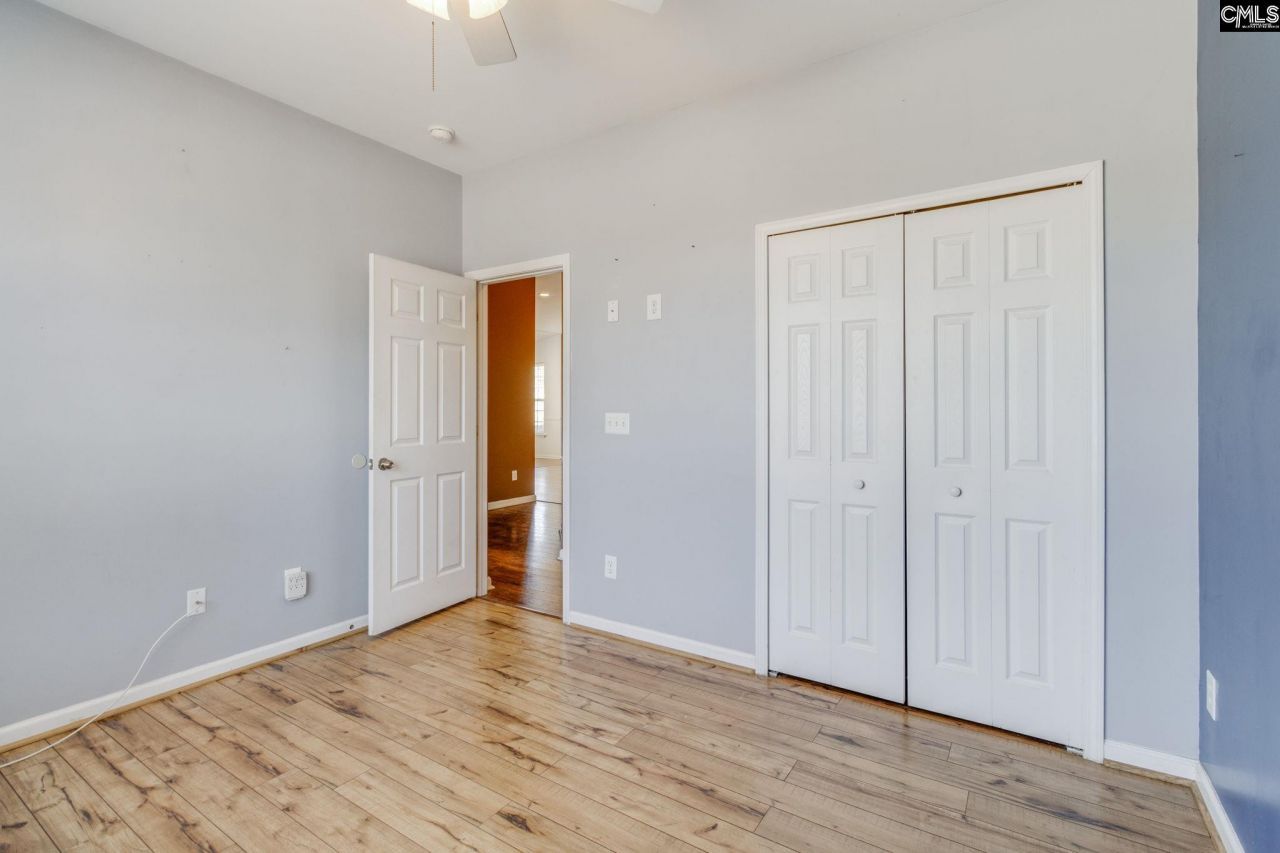 210 Flora Springs Circle Photo 24