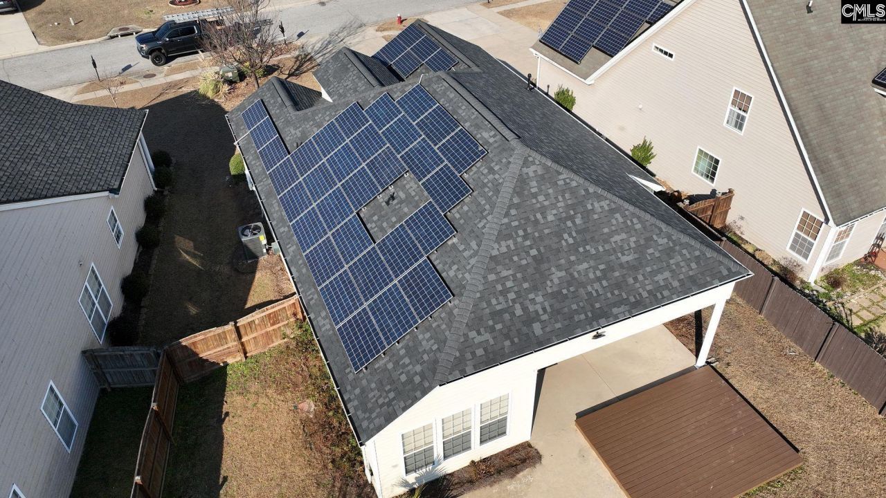 210 Flora Springs Circle Photo 4