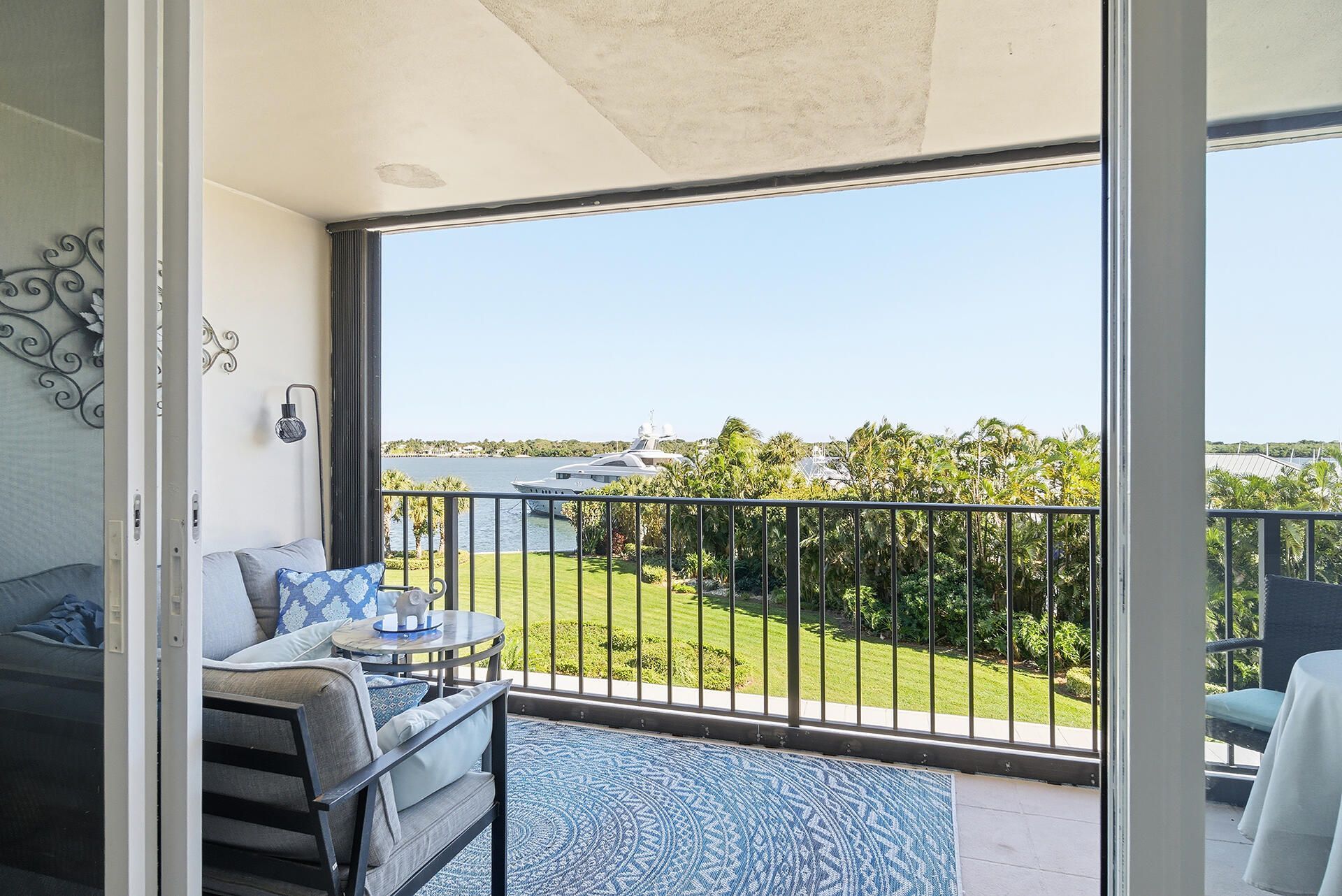 122 Lakeshore Drive, Unit 433, North Palm Beach, FL 33408 Photo