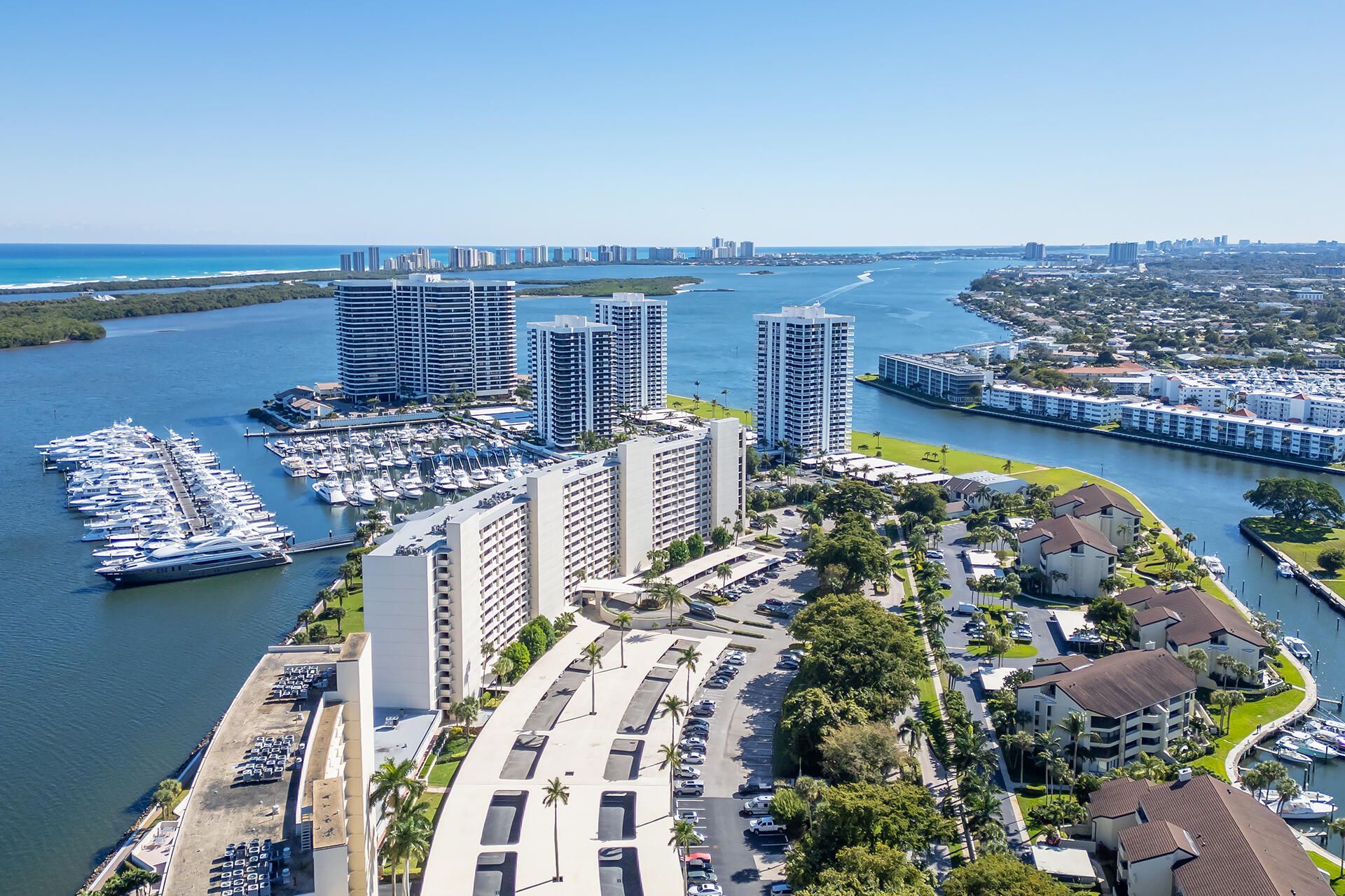 122 Lakeshore Drive, Unit 433, North Palm Beach, FL 33408 Photo