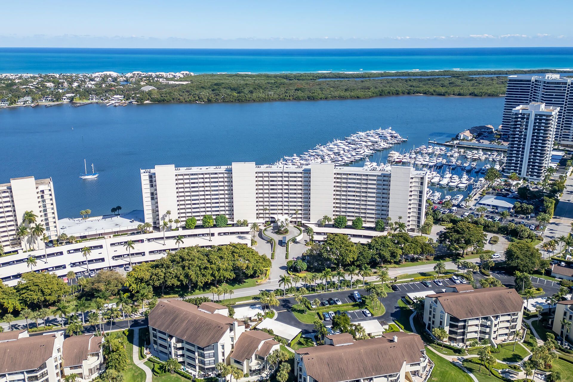 122 Lakeshore Drive, Unit 433, North Palm Beach, FL 33408 Photo