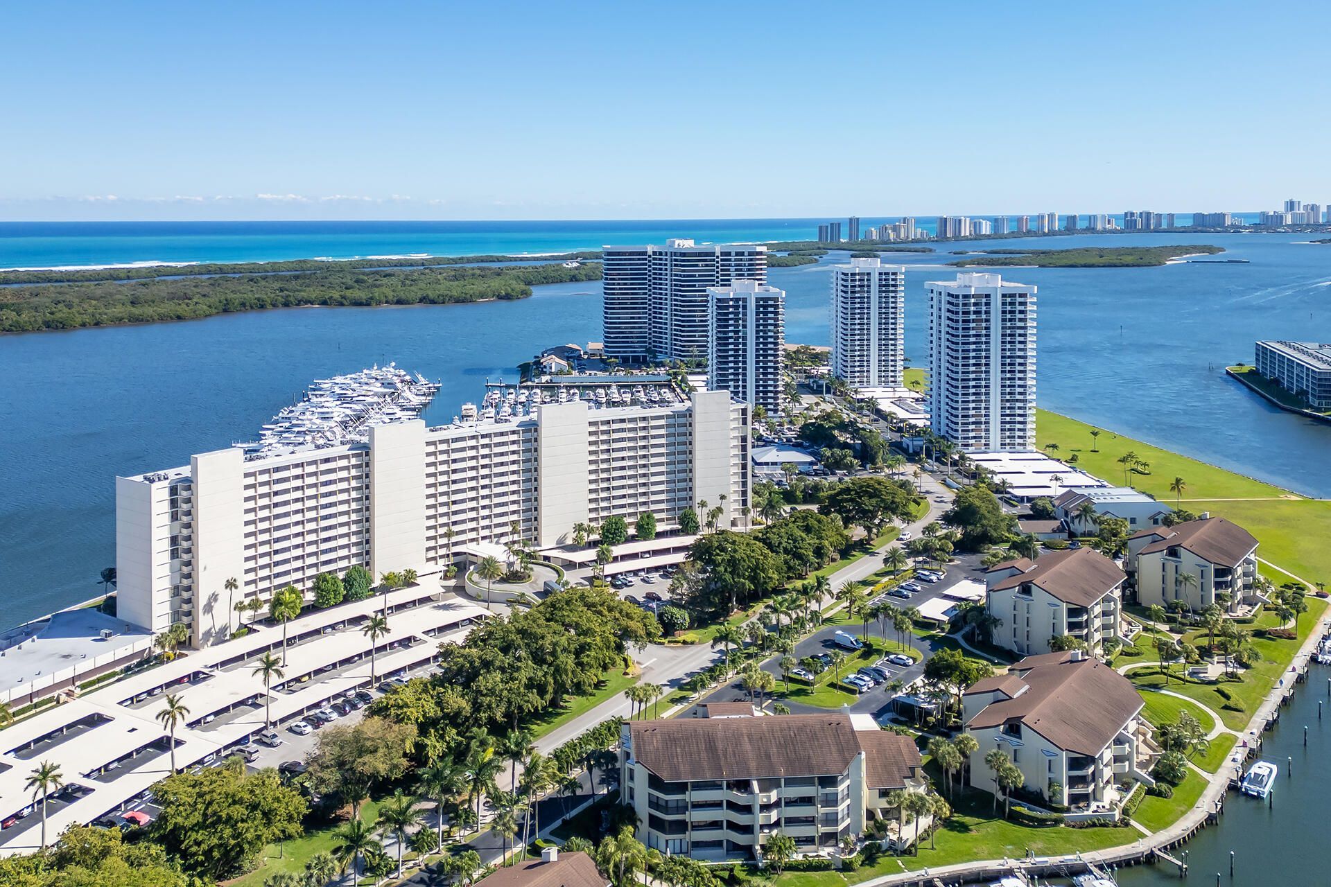 122 Lakeshore Drive, Unit 433, North Palm Beach, FL 33408 Photo