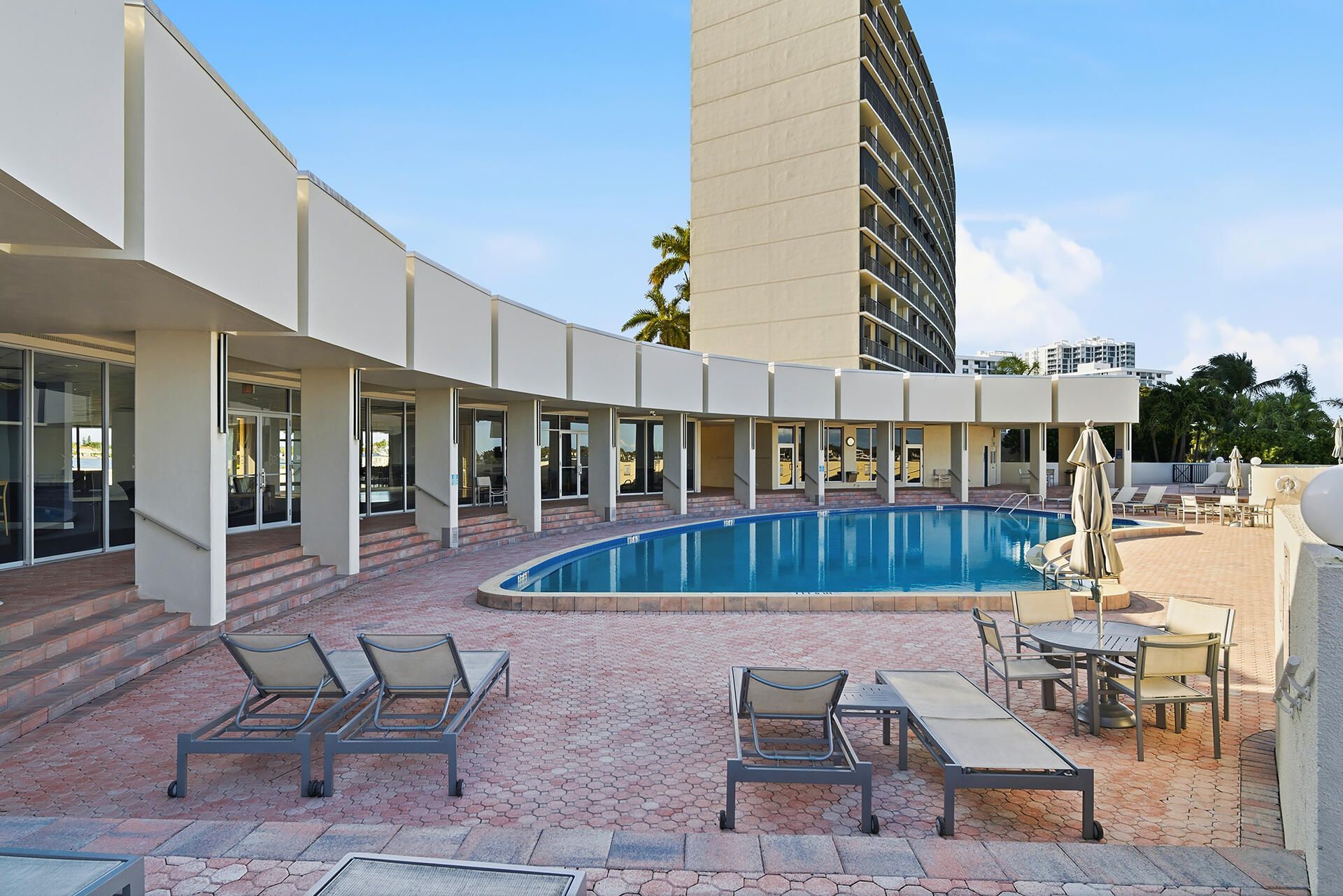 122 Lakeshore Drive, Unit 433, North Palm Beach, FL 33408 Photo