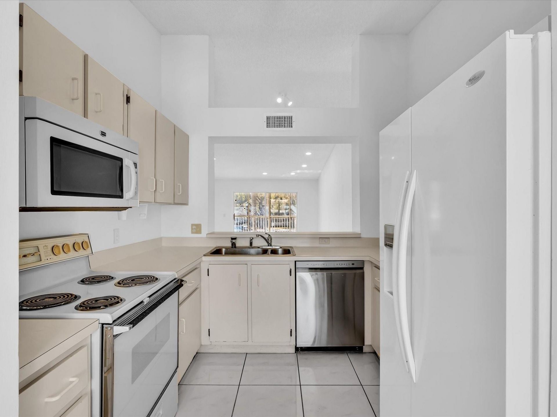 7663 Trent Drive, Unit 216, Tamarac, FL 33321 Photo