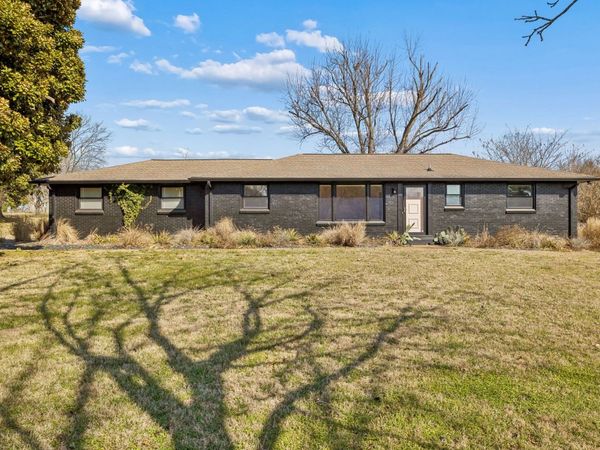 659 Devon Dr , Nashville, TN 37220