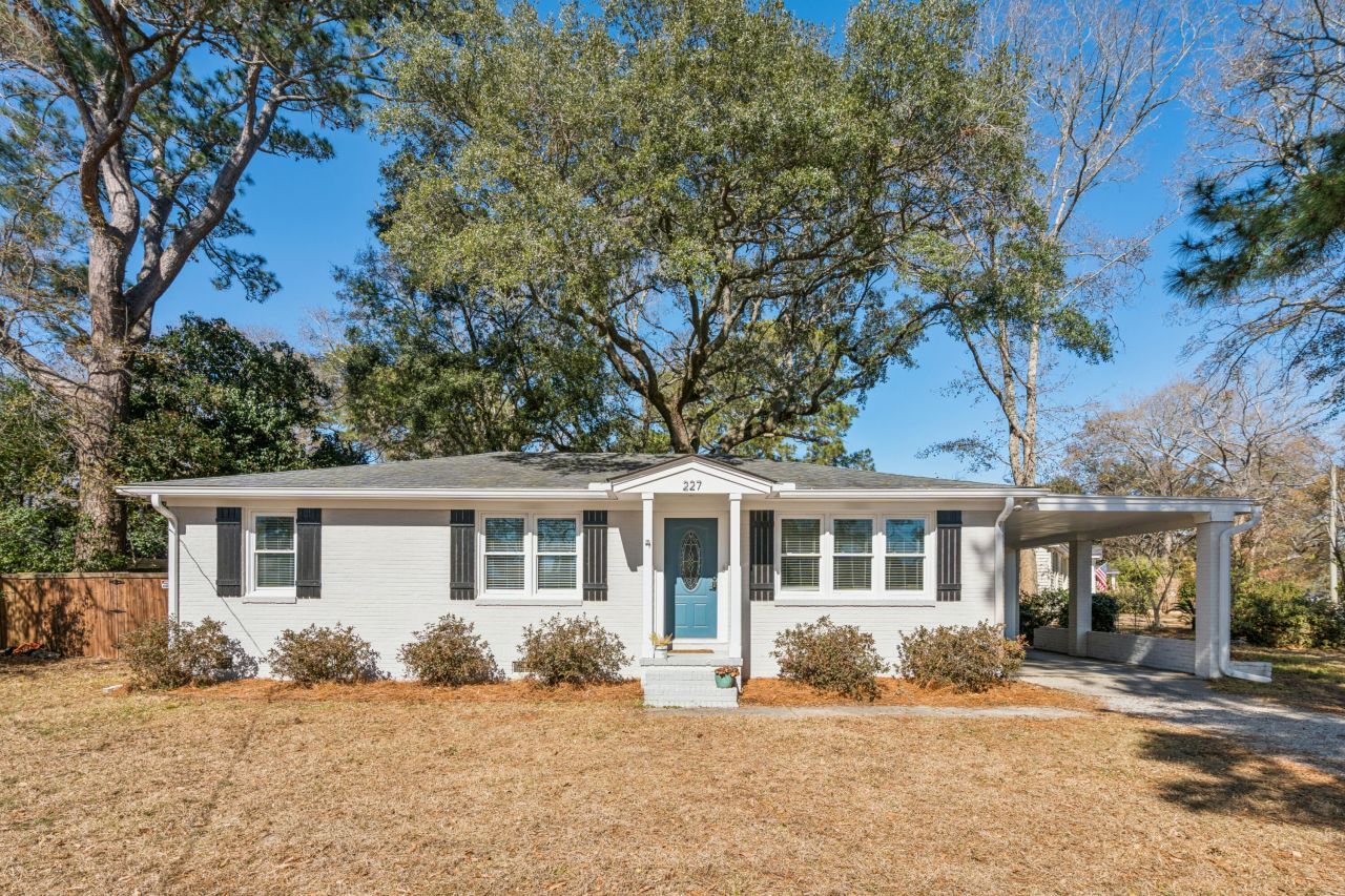 227 Stinson Drive Photo 33