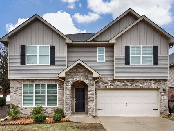 10301 Drymen Street SW, Huntsville, AL 35803