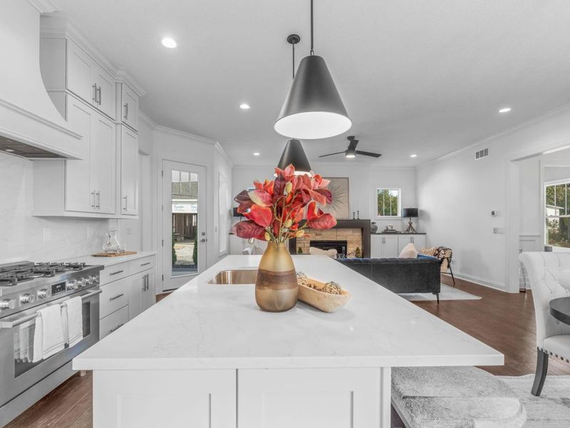 5450 Maple Drive , Lewis Center, OH 43035 Photo 15