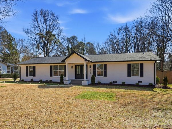 7834 Rainbow Drive, Charlotte, NC 28227