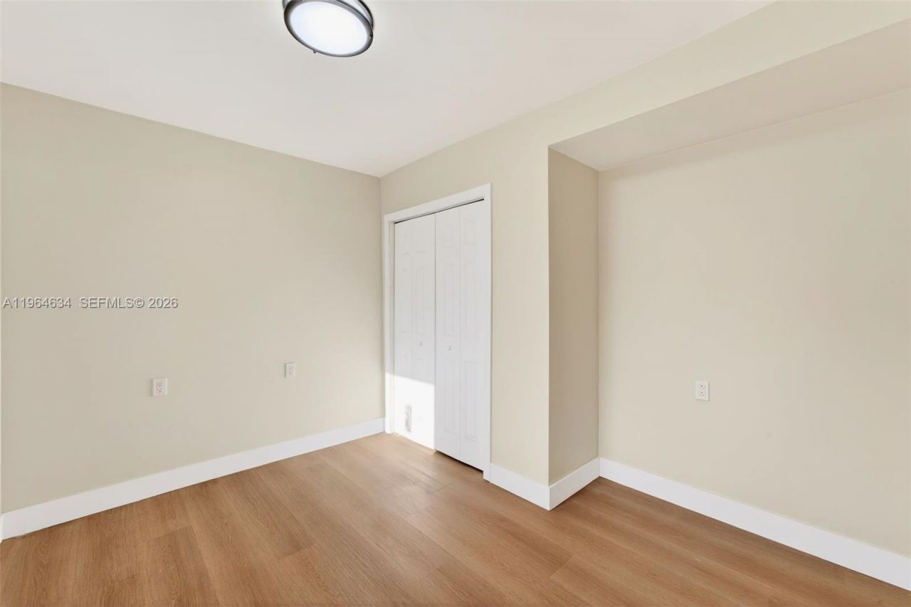 555 NW 94th St, Unit Front, Miami, FL 33150 Photo