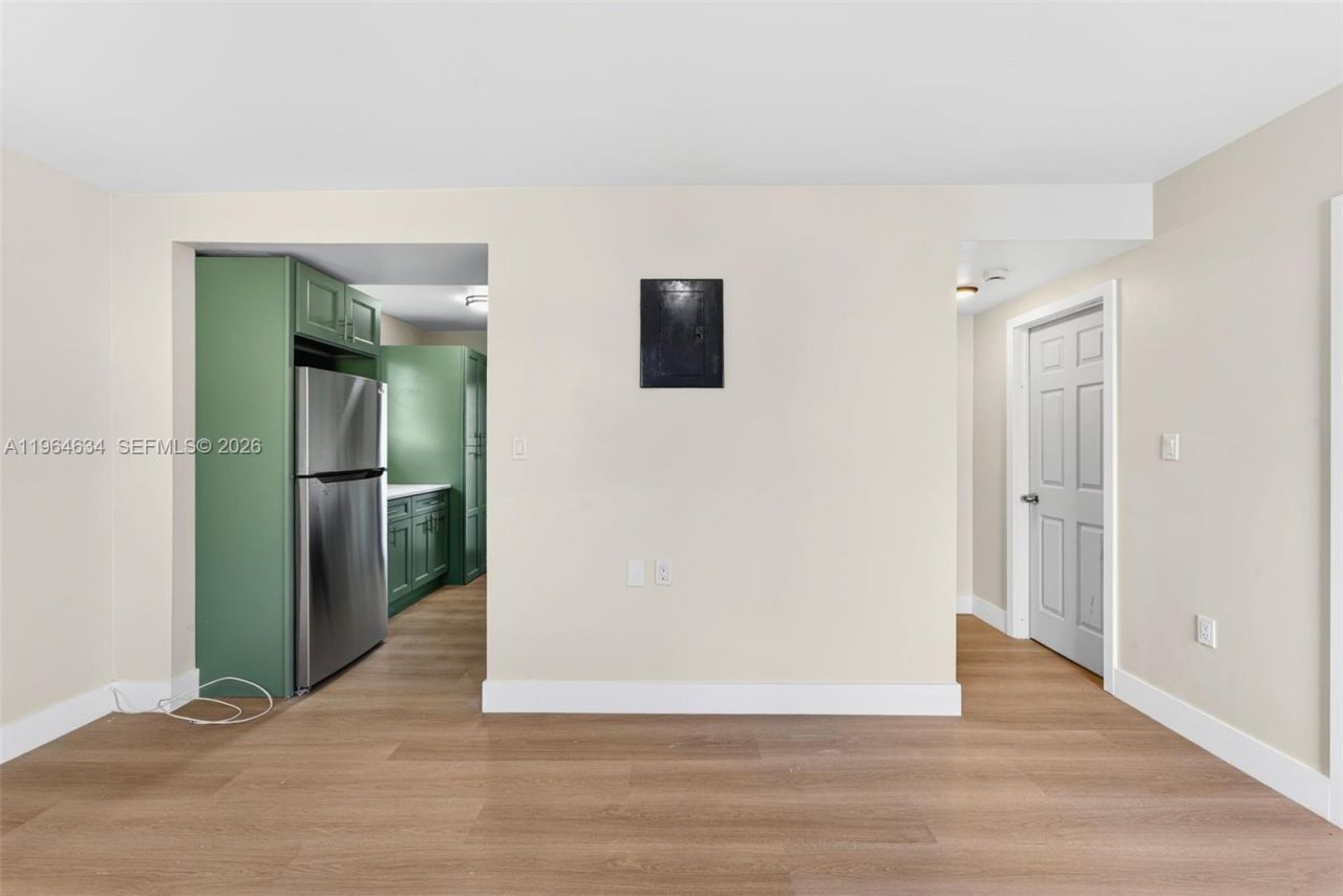 555 NW 94th St, Unit Front, Miami, FL 33150 Photo