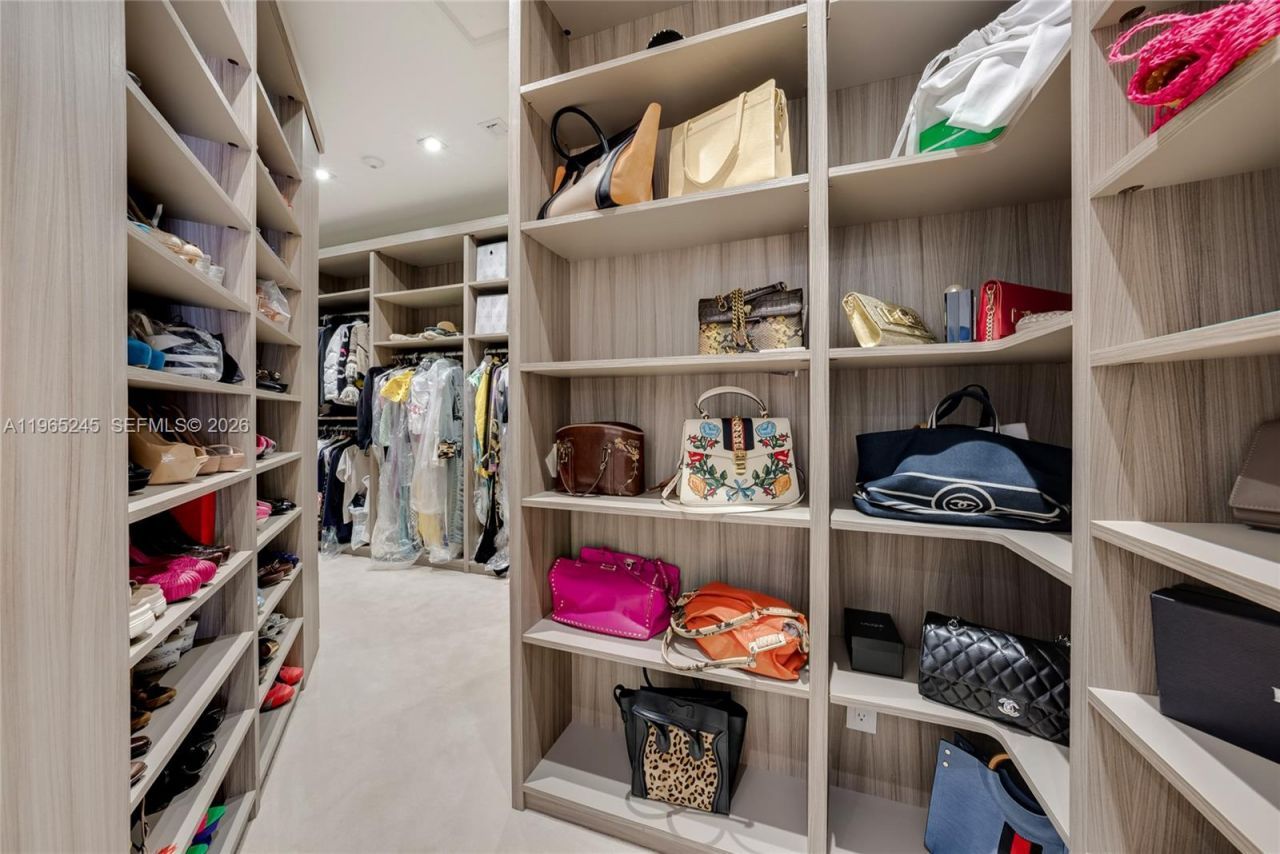 1366 W Harbor Vw W , Hollywood, FL 33019 Photo