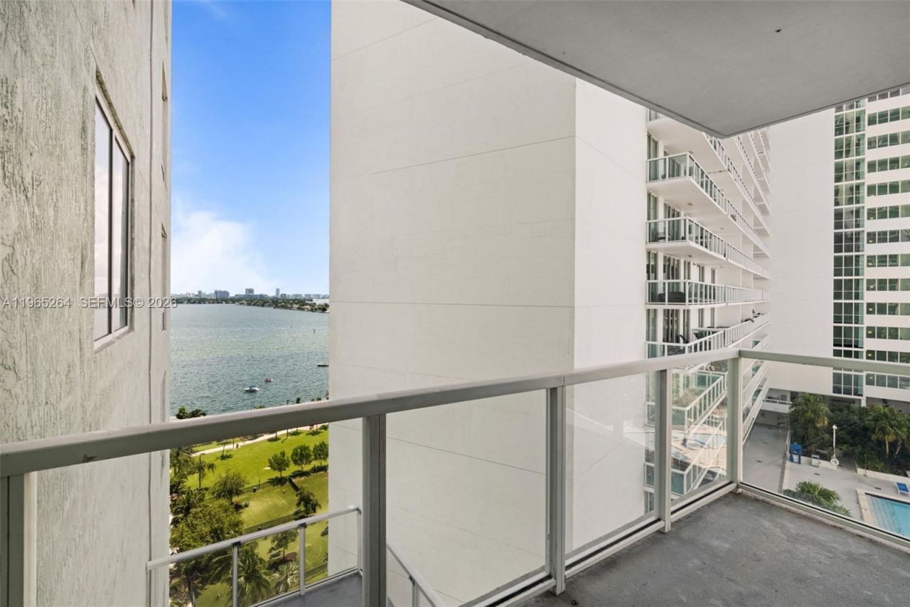 1900 N Bayshore Dr, Unit 1505, Miami, FL 33132 Photo
