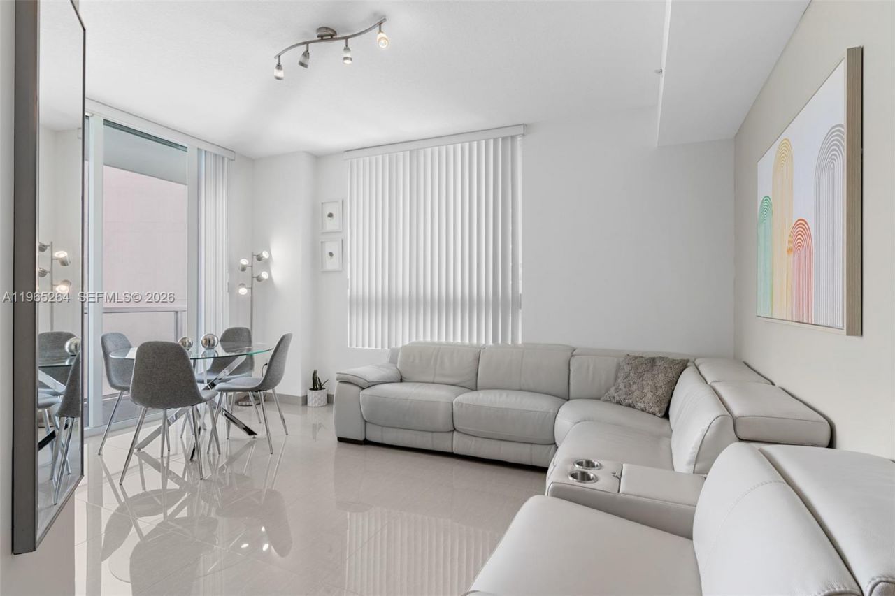 1900 N Bayshore Dr, Unit 1505, Miami, FL 33132 Photo