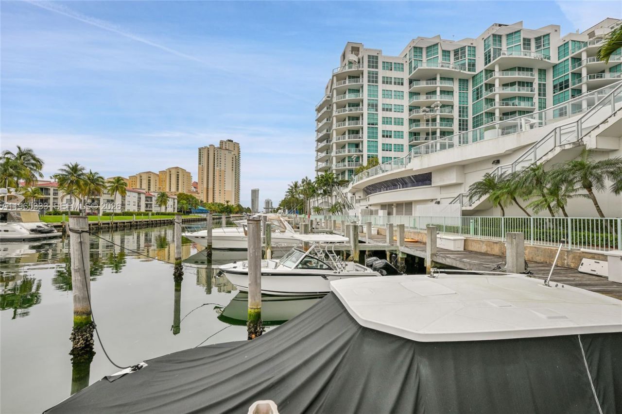 3131 NE 188th St, Unit 2-1107, Aventura, FL 33180 Photo