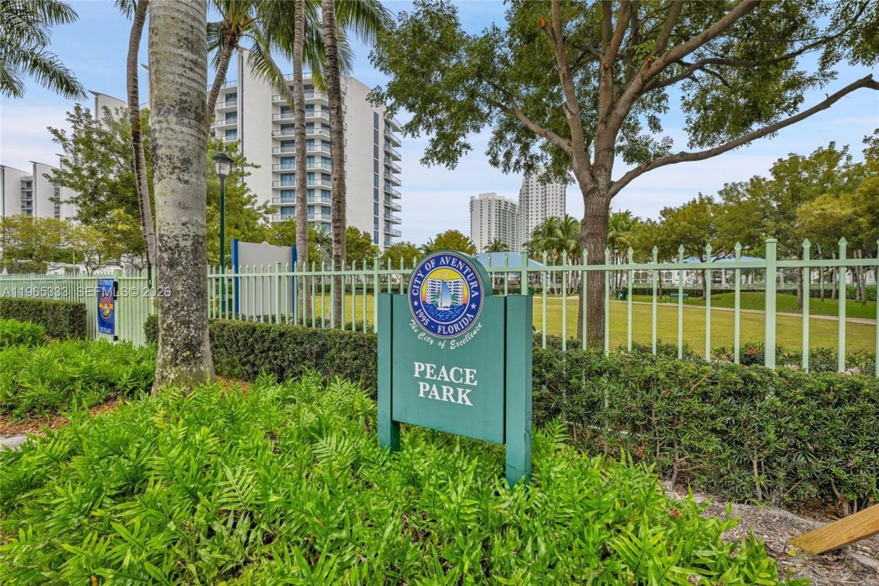 3131 NE 188th St, Unit 2-1107, Aventura, FL 33180 Photo