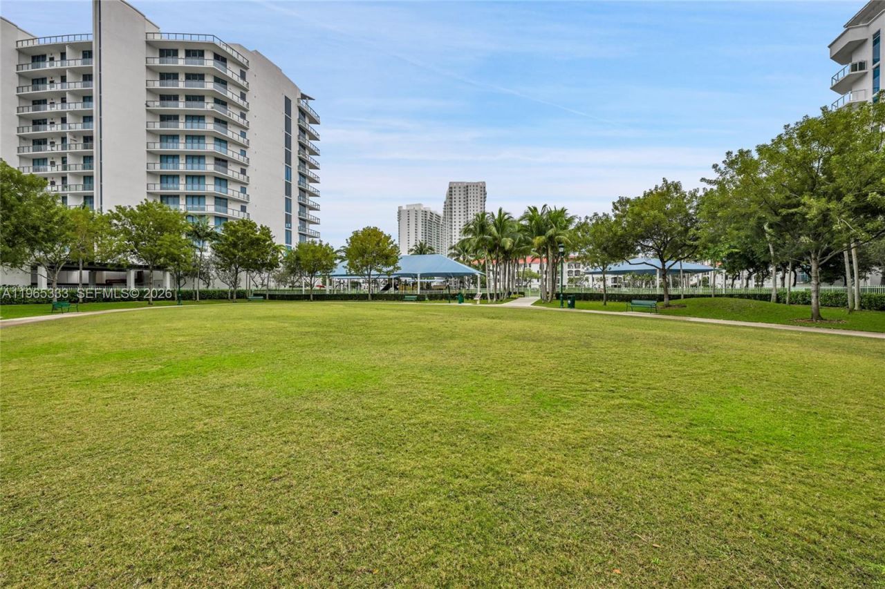3131 NE 188th St, Unit 2-1107, Aventura, FL 33180 Photo