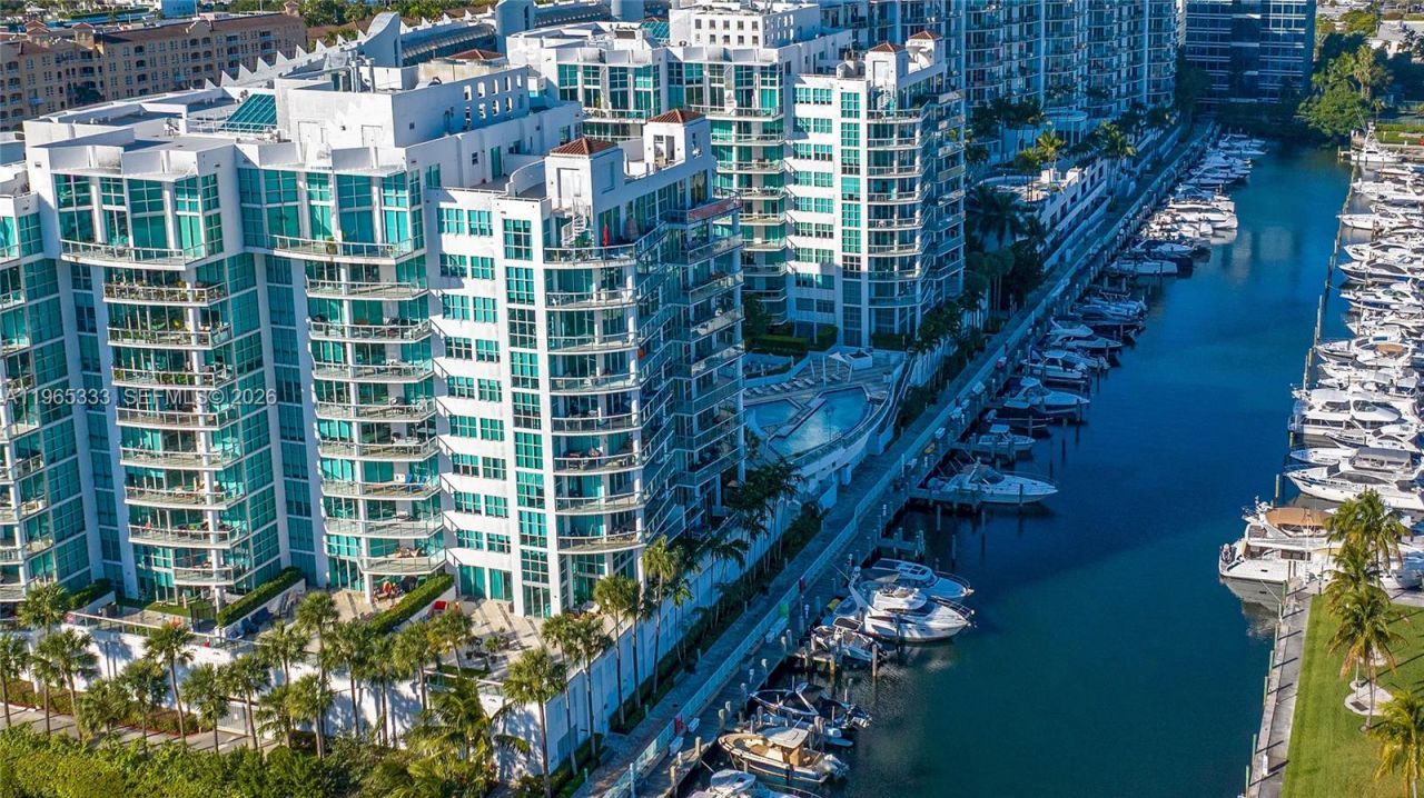 3131 NE 188th St, Unit 2-1107, Aventura, FL 33180 Photo