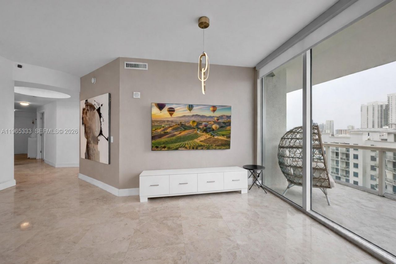 3131 NE 188th St, Unit 2-1107, Aventura, FL 33180 Photo