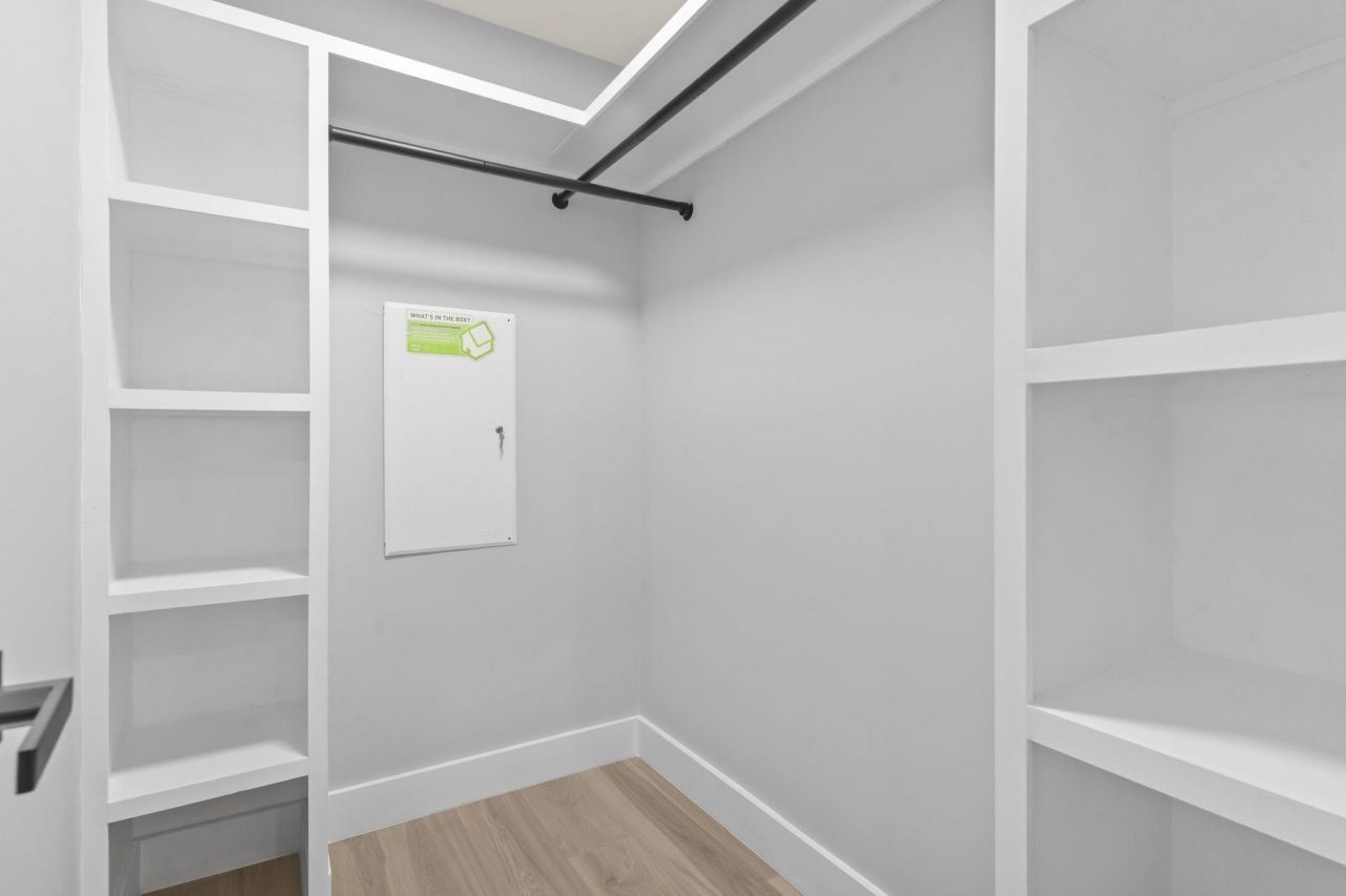 653 Kindred Dr. Photo 20