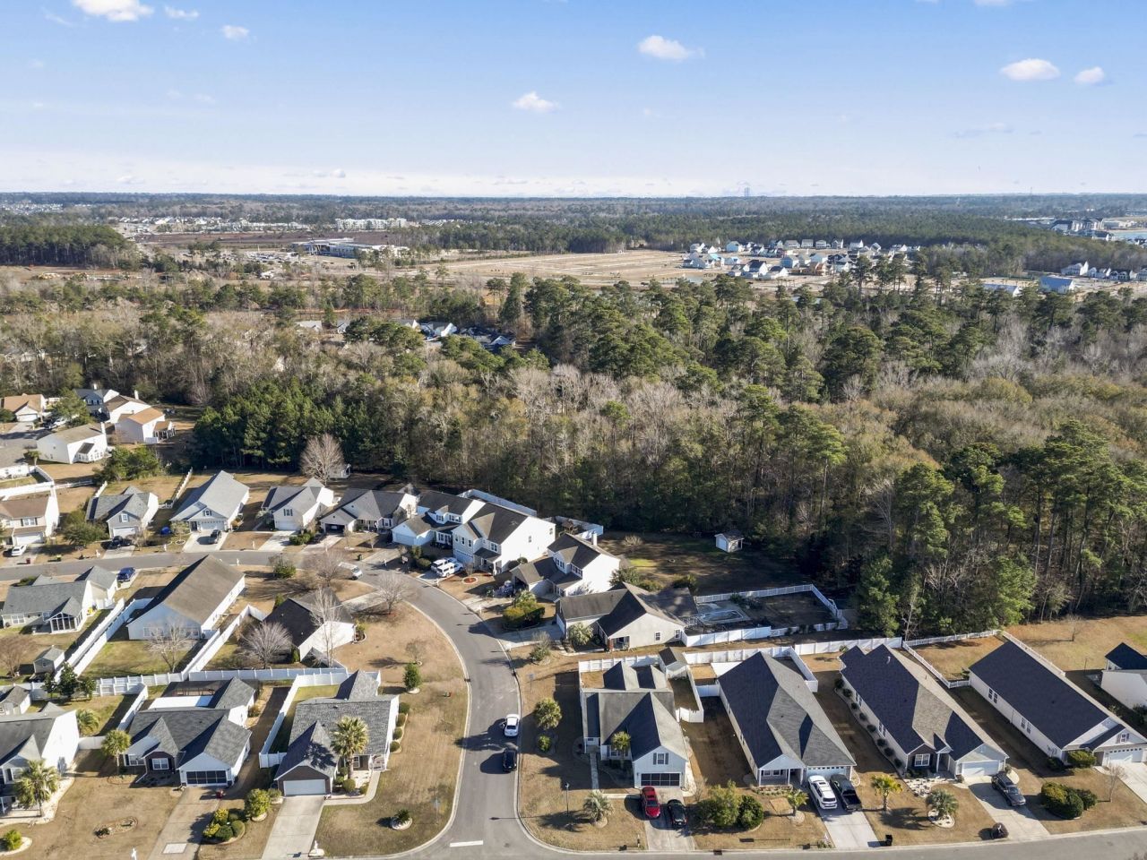 653 Kindred Dr. Photo 36