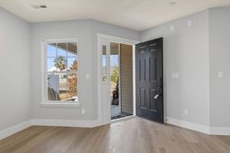 653 Kindred Dr.  photo 4