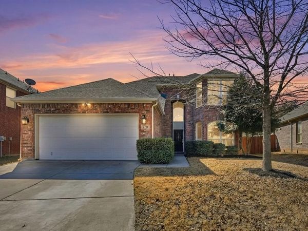 2736 Maple Creek Drive , Fort Worth, TX 76177