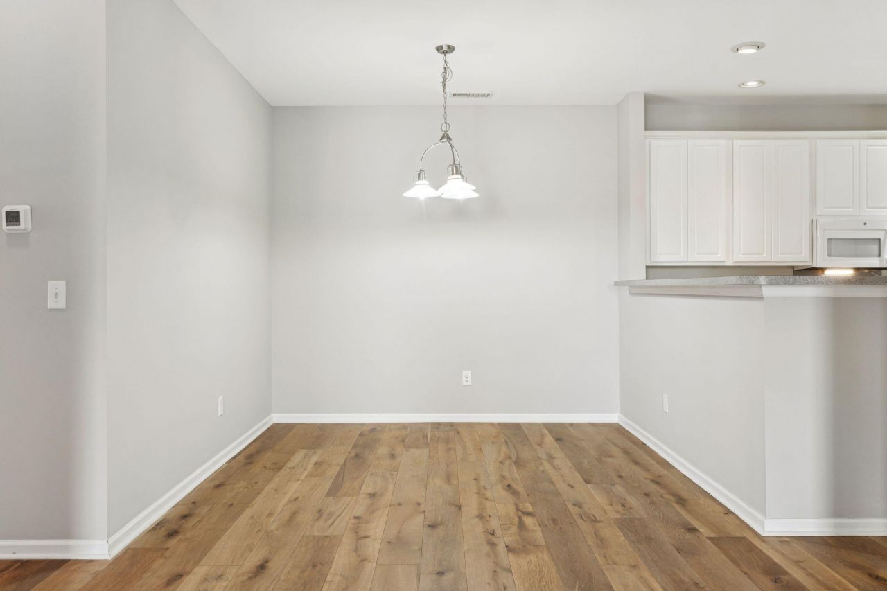 222 Xavier Street Photo 21