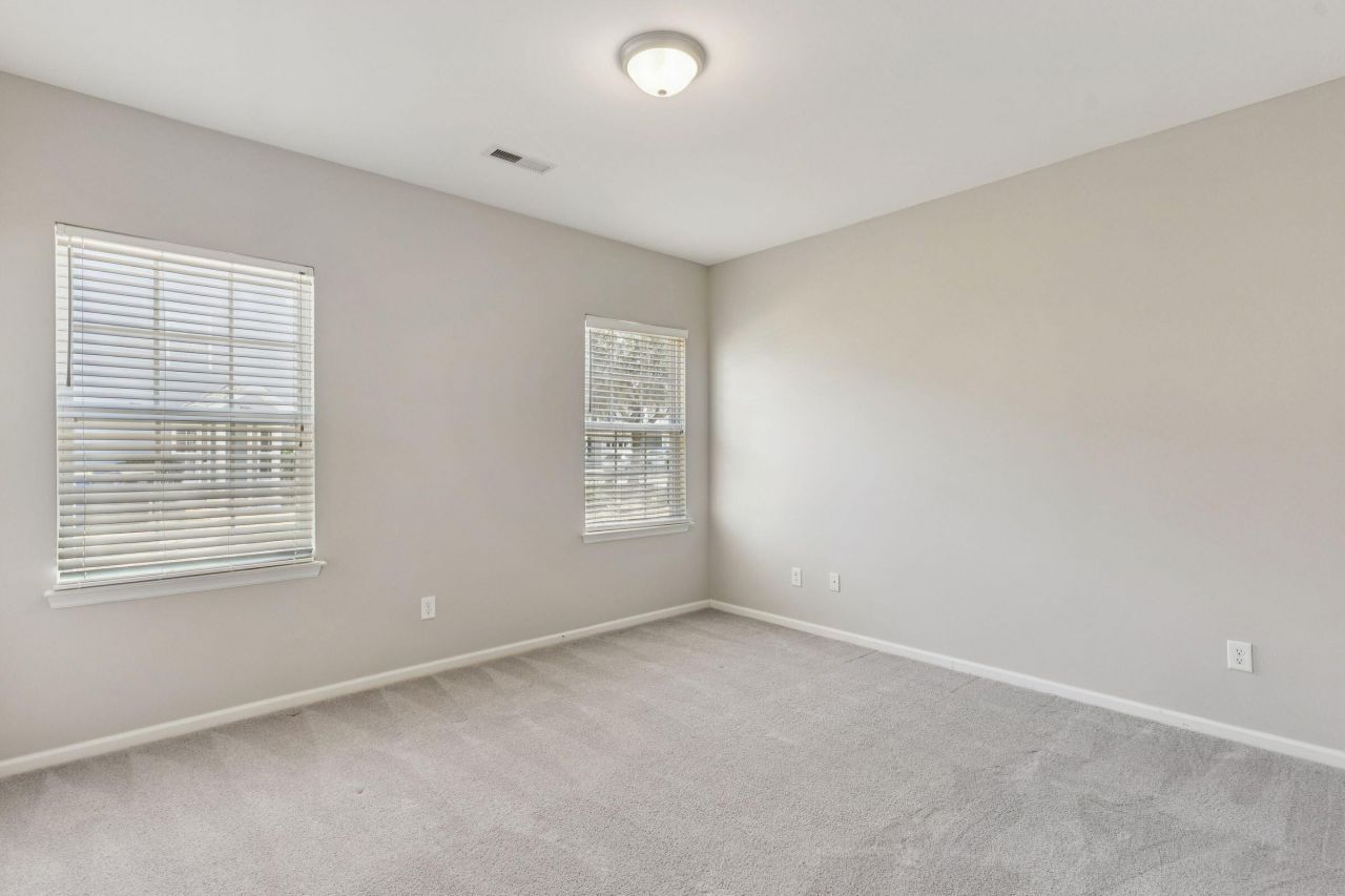 222 Xavier Street Photo 29