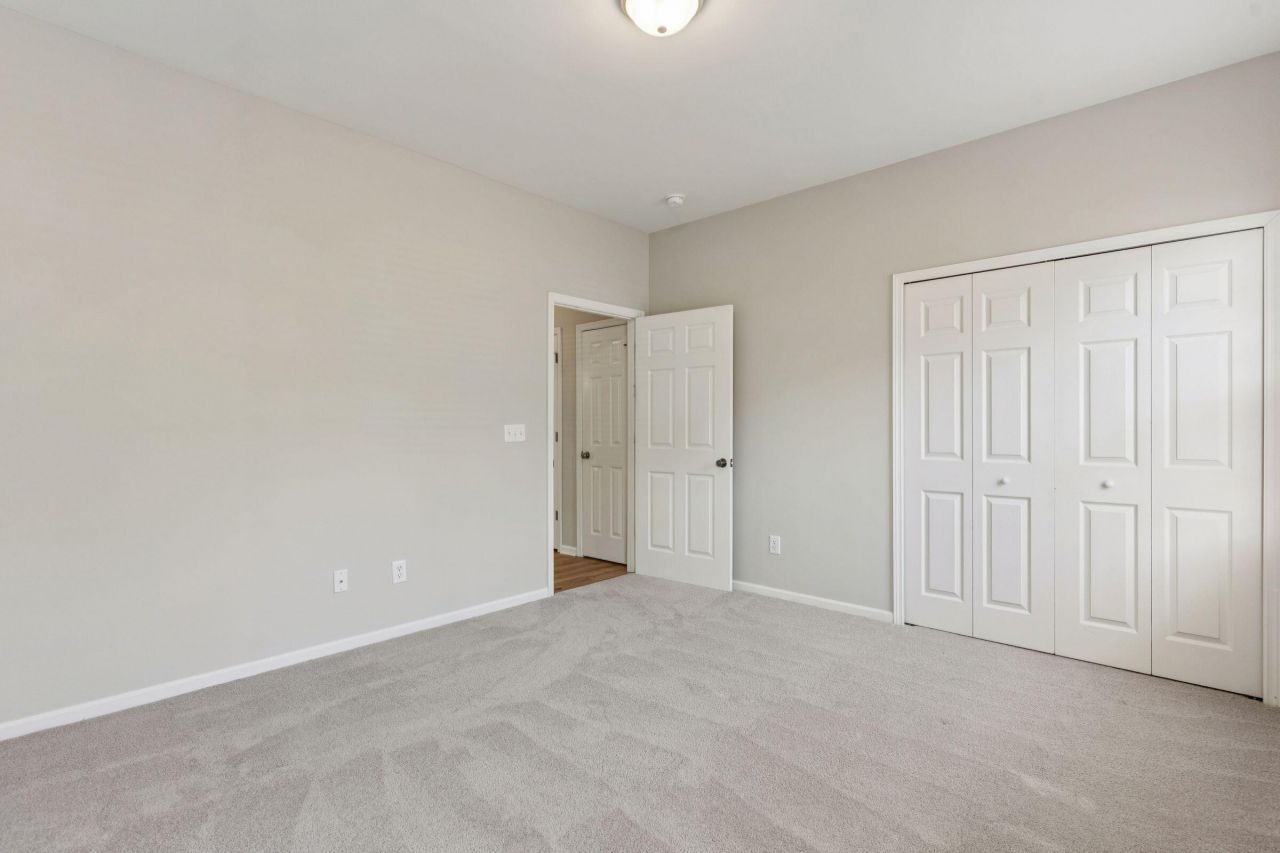 222 Xavier Street Photo 30