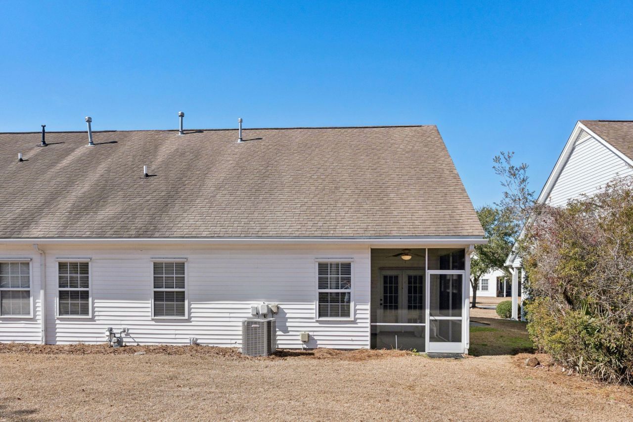 222 Xavier Street Photo 34