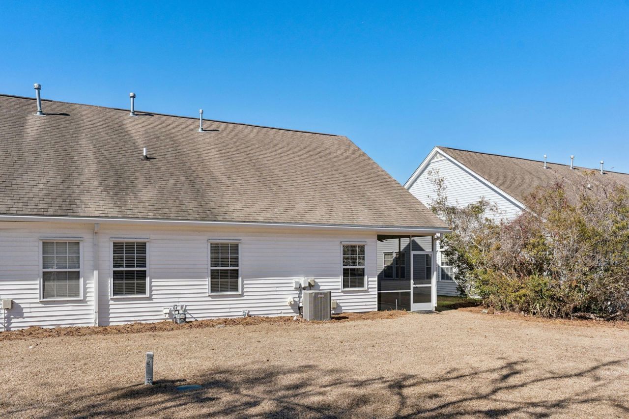 222 Xavier Street Photo 35