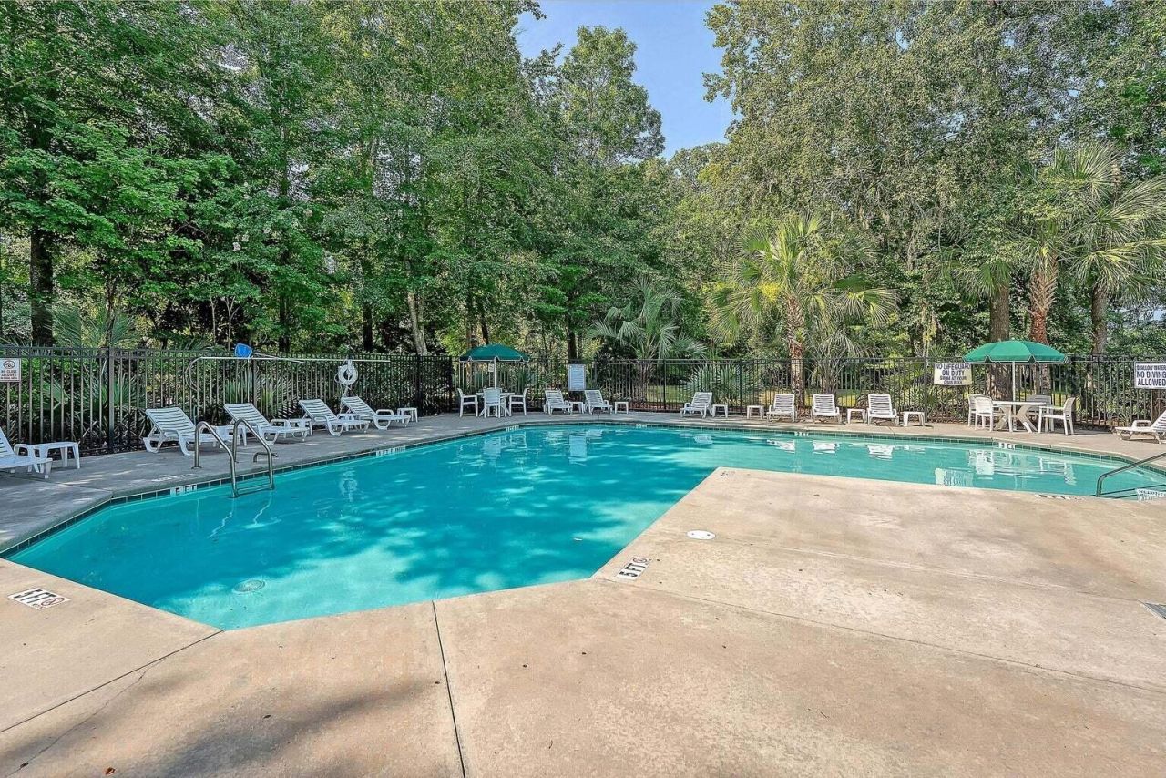 222 Xavier Street Photo 38