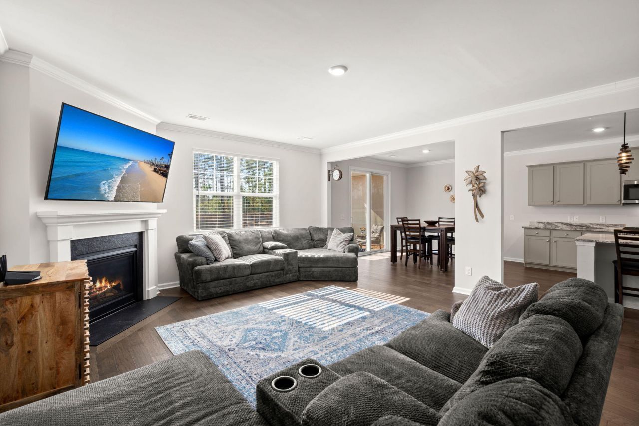 648 Chigwell Springs Lane Photo 20