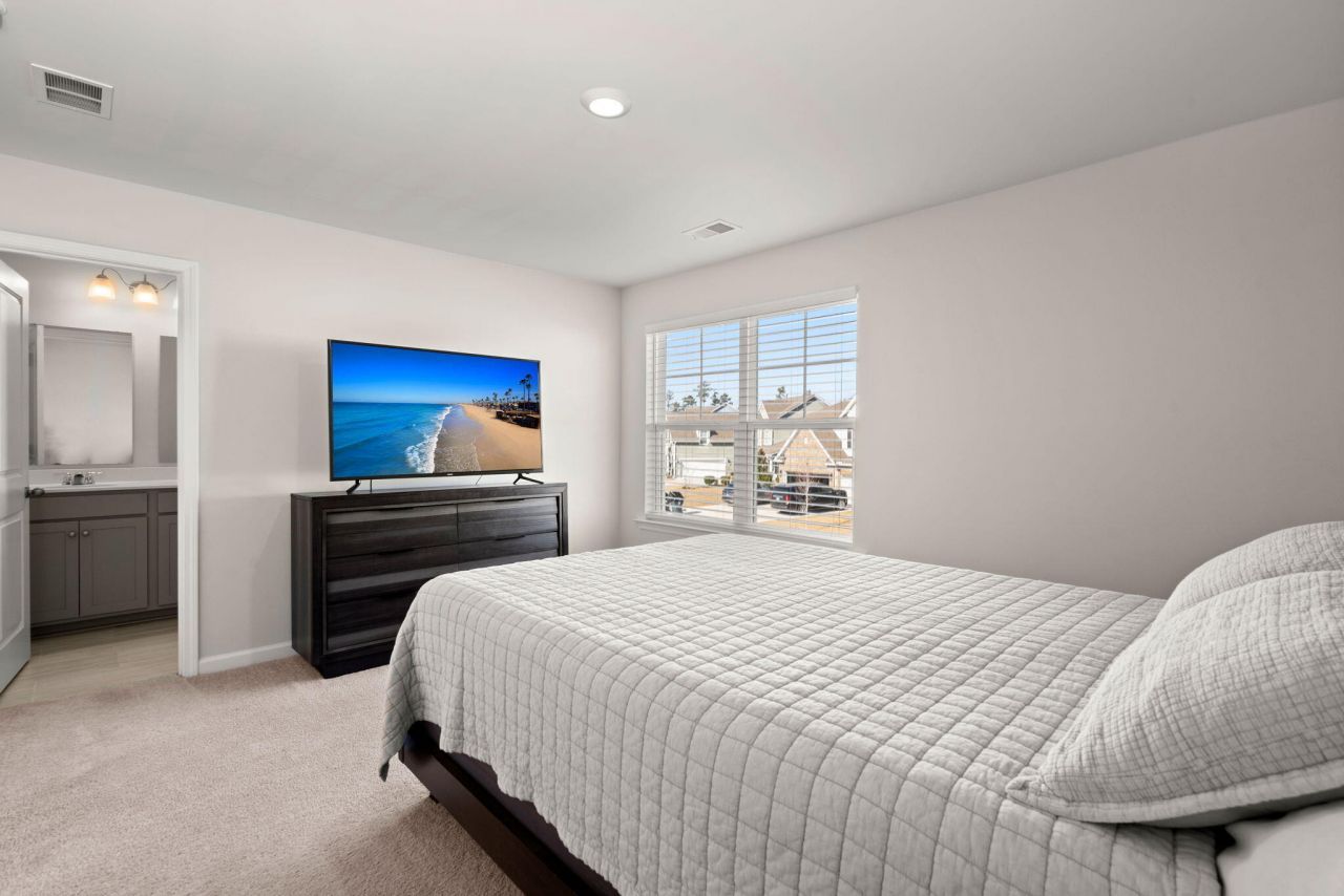 648 Chigwell Springs Lane Photo 31