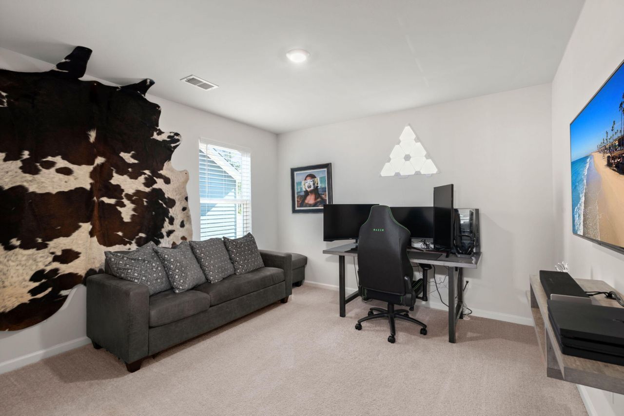 648 Chigwell Springs Lane Photo 34