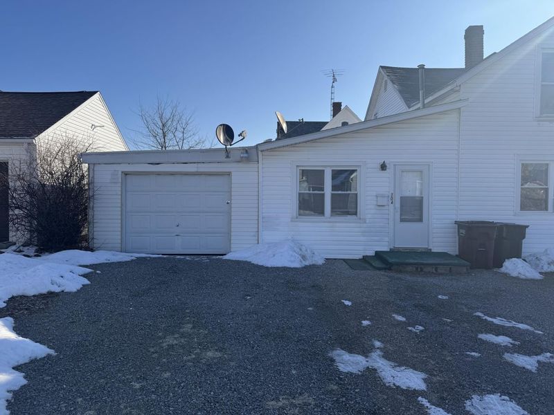 405 E Carrol Street, Kenton, OH 43326 Photo 2