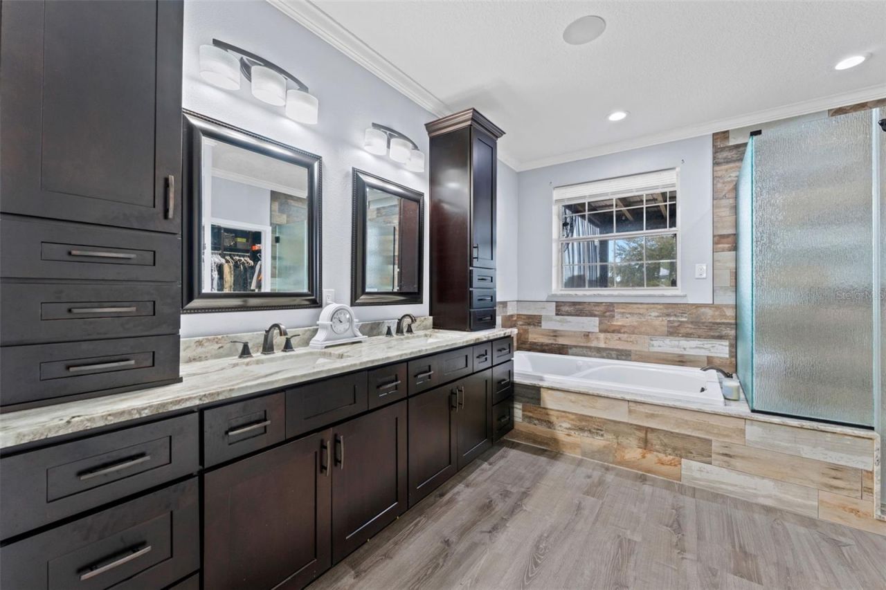 8549 Hillcrest Drive, Groveland, FL 34736 Photo