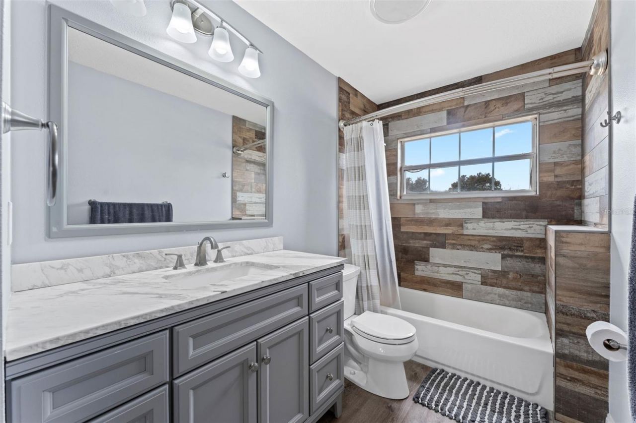 8549 Hillcrest Drive, Groveland, FL 34736 Photo