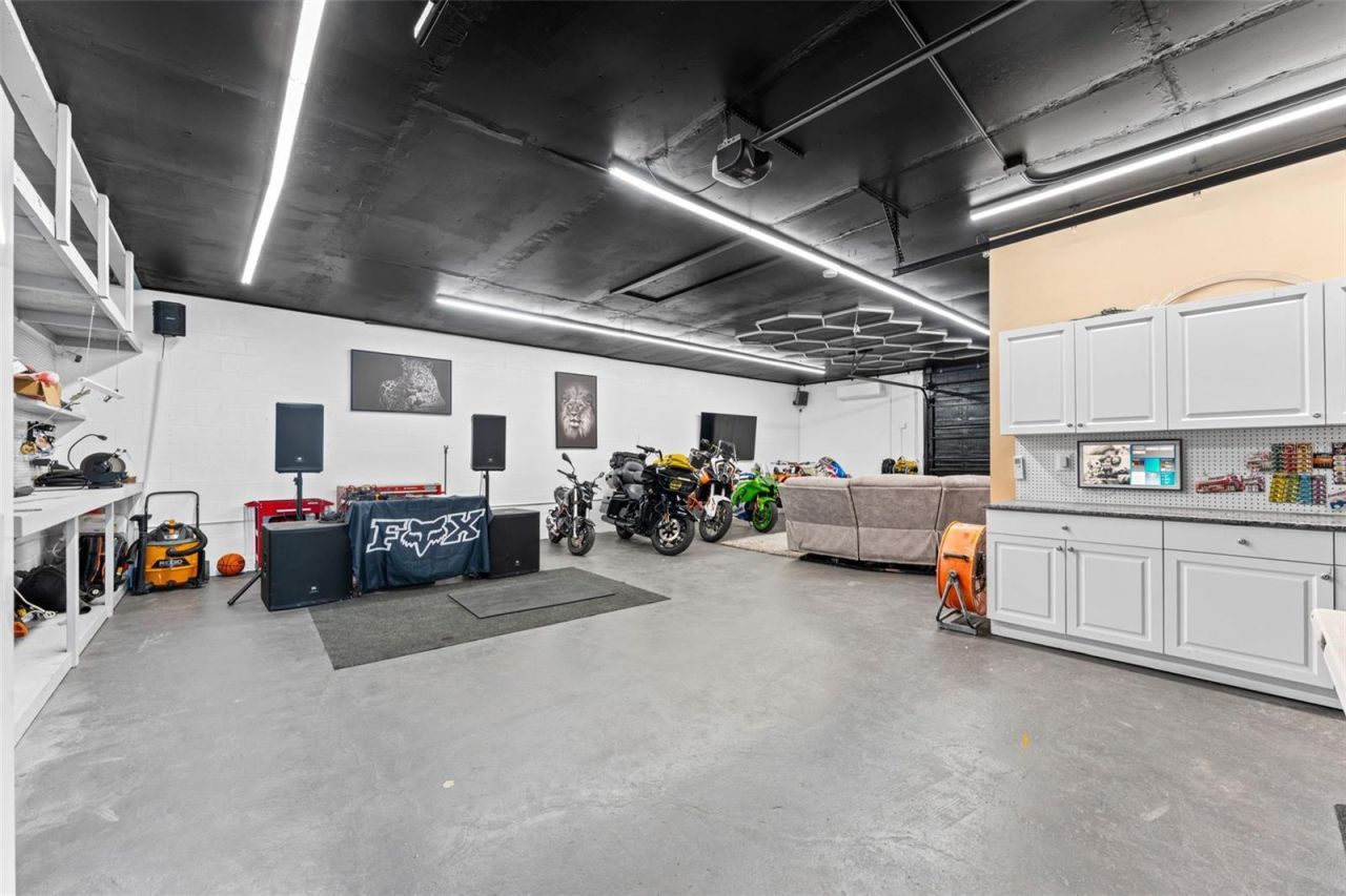 8549 Hillcrest Drive, Groveland, FL 34736 Photo