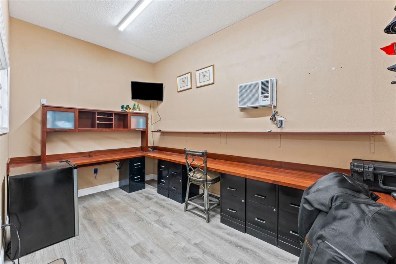 8549 Hillcrest Drive, Groveland, FL 34736 Photo