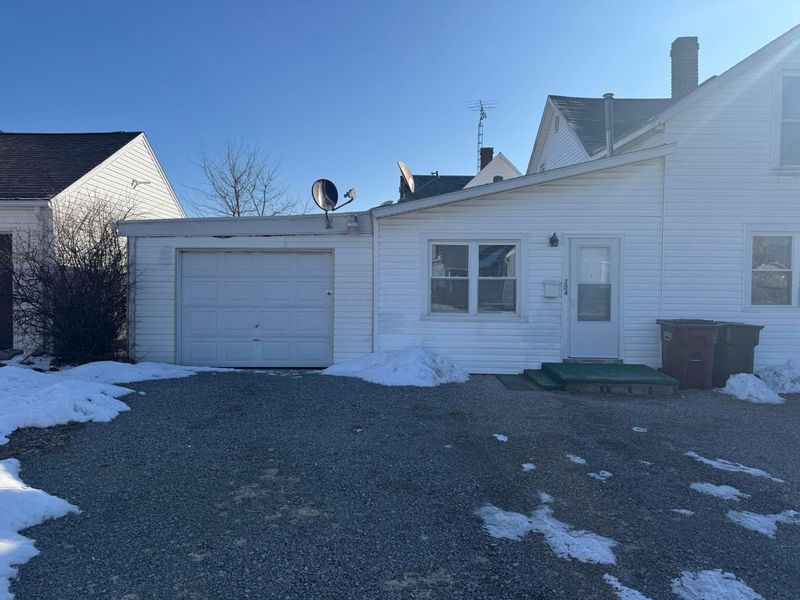 405 E Carroll Street, Kenton, OH 43326 Photo 2