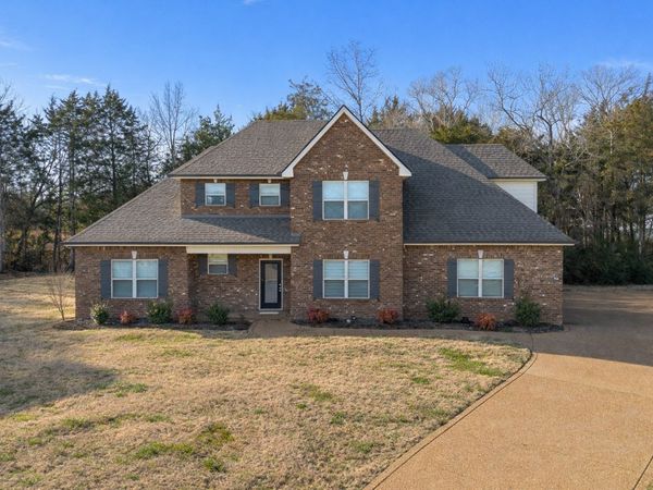 706 Aubrey Sue Pass , Smyrna, TN 37167