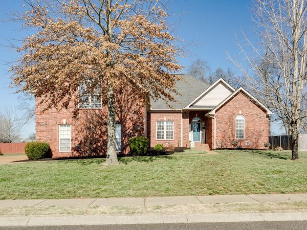 1038 Notting Hill Dr, Gallatin, TN 37066