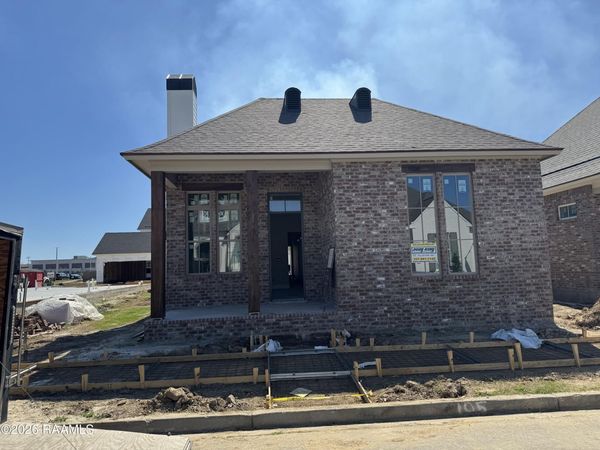 105 Hedgemoore Court , Youngsville, LA 70592